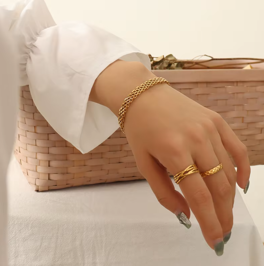 Non Tarnish Titanium Steel Real 18k Gold Plated Wide Chain Bracelets Flat Stainless Steel Watch Chain Bracelet for Women